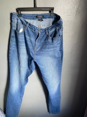 d. jeans Medium Blue Slim Straight Denim